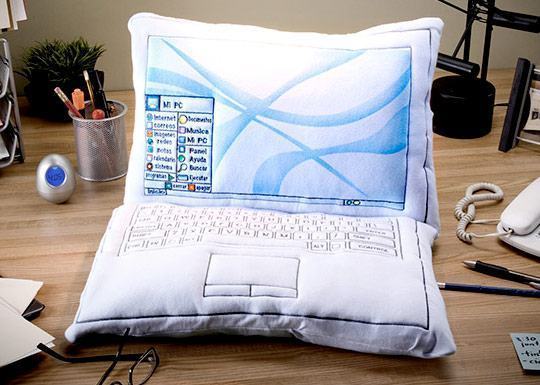 laptop-pillow-01