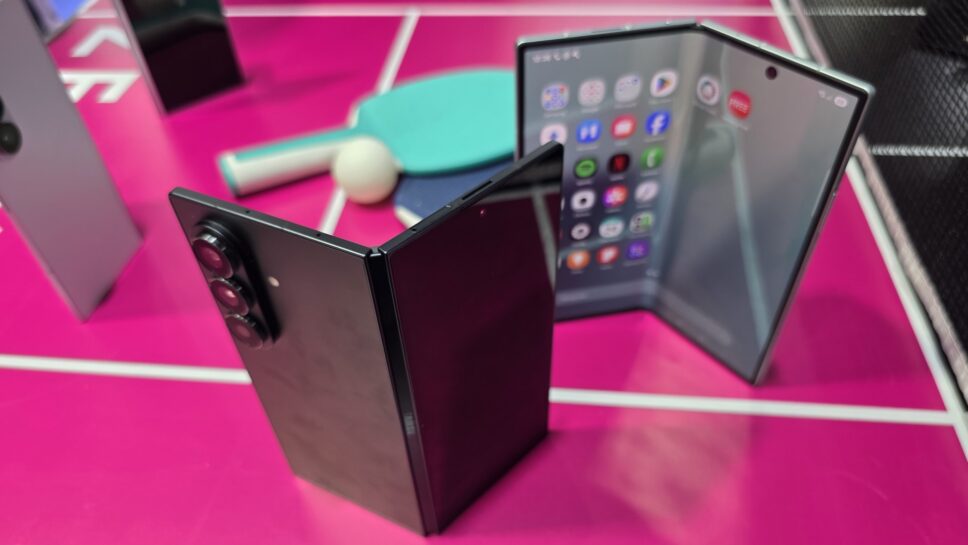 Galaxy Z Fold 7 chega ao Brasil com design ultra fino e câmera de 200 MP 
