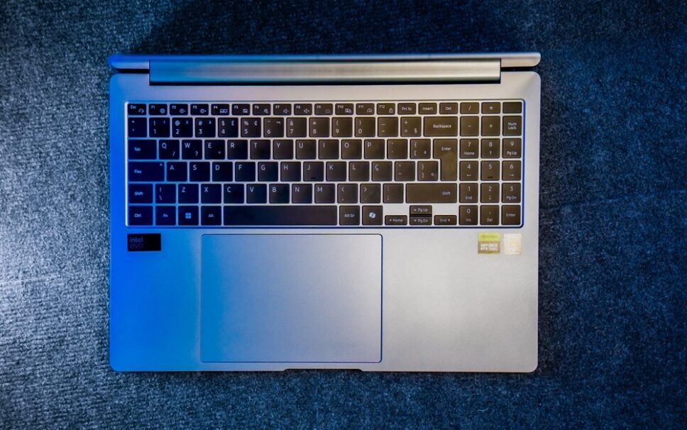 Galaxy Book 4 Ultra com tecla Copilot 