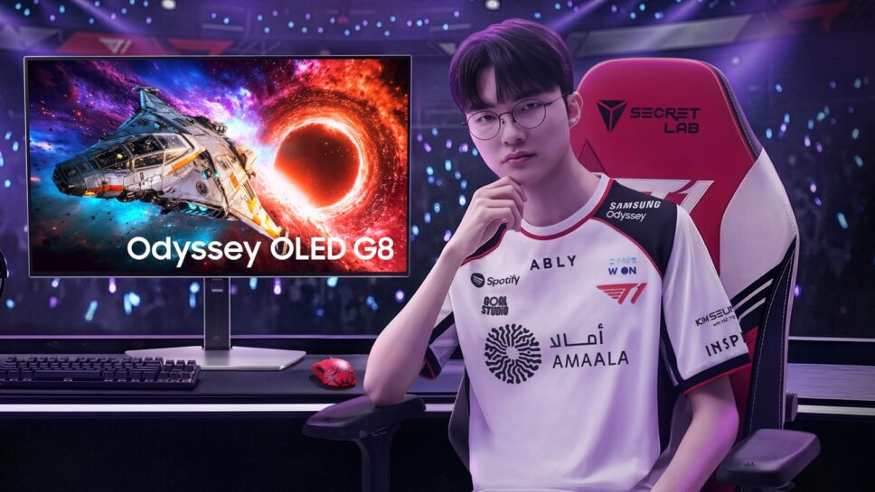 Pro-player de eSports Faker da T1 com o monitor gamer Odyssey OLED G8