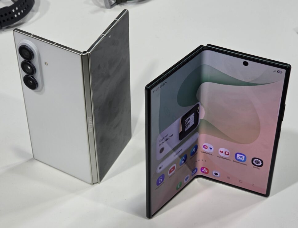 Galaxy Fold 8 Ultra