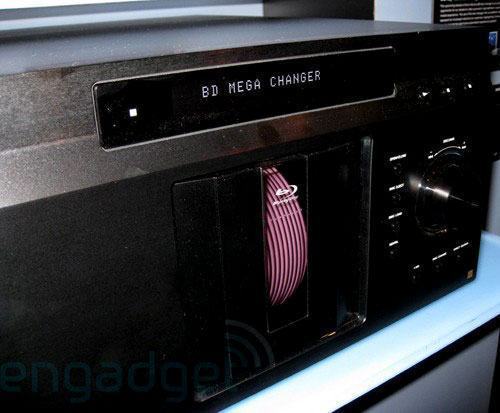 Um Protótipo de um Blu-ray Mega Changer para 400 Discos!