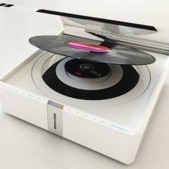 Zero.1, Um Toca-Discos com CD Player Embutido