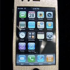 iPhone 3G com 1240 pequenos diamantes