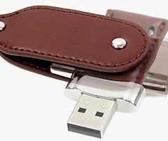 Um Flash Drive com Roupa de Couro