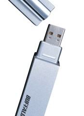 RUF2-R-S, um pendrive de 8 GB