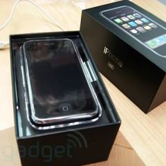 Engadget faz Unboxing do iPhone