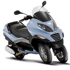 A Vespa MP3 com duas rodas dianteiras