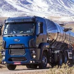 Ford lança novo caminhão extrapesado no Deserto do Atacama
