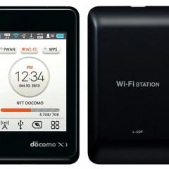 LG Wi-Fi Station L-02F, um roteador portátil com tela touchscreen