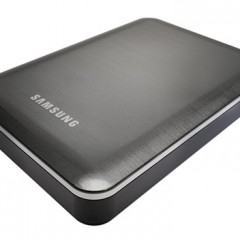 Samsung e Seagate apresentam HD externo com bateria para recarregar seus gadgets