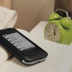 InkCase Plus, um case com tela e-ink para smartphones Android