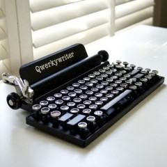 Qwerkywriter, um teclado Bluetooth disfarçado de máquina de escrever!