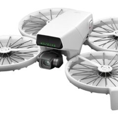 DJI Flip, um drone compacto com hélices dobráveis que grava vídeos 4K