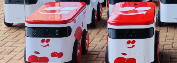 Robô de entregas do iFood começa a operar em um shopping em Alphaville, SP