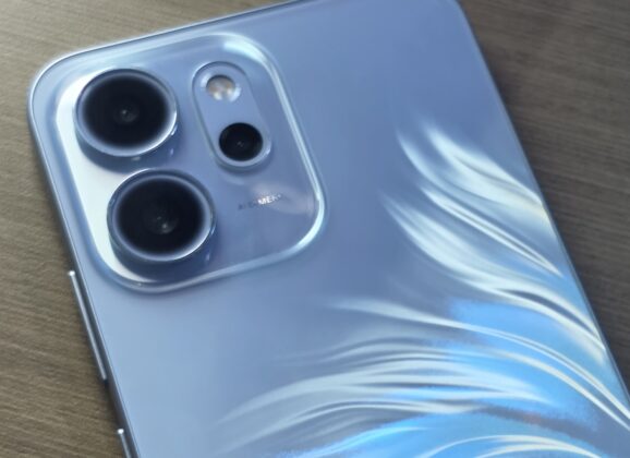 Oppo Reno 14 usa inteligência artificial para te ajudar a tirar melhores fotos