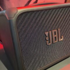 JBL lança BandBox Trio e o BandBox Solo, amplificadores Bluetooth com recursos de IA