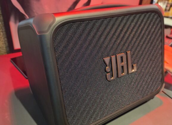 JBL lança BandBox Trio e o BandBox Solo, amplificadores Bluetooth com recursos de IA