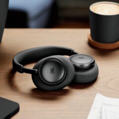 JBL lança fone JBL Live 780NC com áudio Hi-Res wireless e bateria de 80 horas